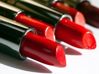 Ένα κόκκινο κραγιόν για κάθε ηλικία Ένα κόκκινο κραγιόν για κάθε ηλικία